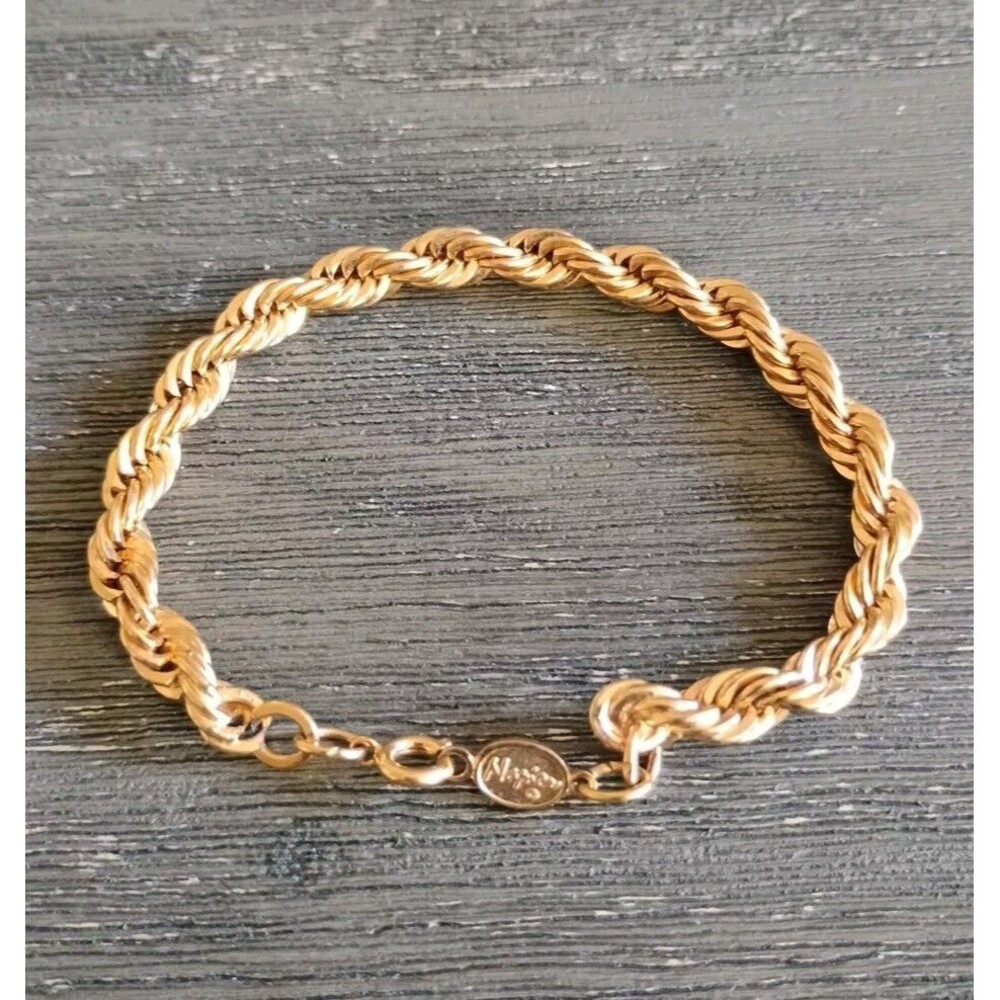 Napier gold tone twisted rope chain bracelet Jump Ring By Closure Irregular